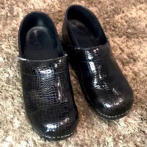 Sanita clogs nursing clogs